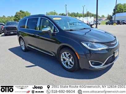 Used 2018 Chrysler Pacifica Limited w/ Advanced Safetytec Group