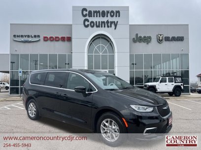 New 2025 Chrysler Pacifica Select