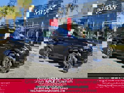 New 2025 Nissan Pathfinder SV w/ SV Premium Package