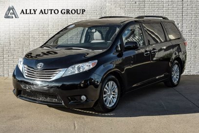 Used 2016 Toyota Sienna XLE w/ XLE Navigation Package