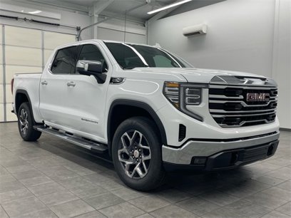 New 2025 GMC Sierra 1500 SLT w/ SLT Premium Package