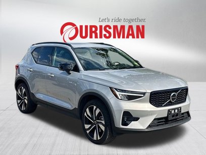 Used 2023 Volvo XC40 B5 Plus w/ Driver Assist Package