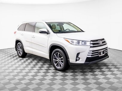 Used 2018 Toyota Highlander SE