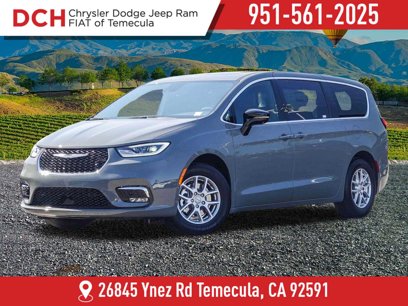 New 2025 Chrysler Pacifica Select