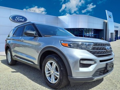 Certified 2022 Ford Explorer XLT w/ Equipment Group 202A