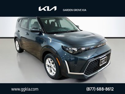 New 2025 Kia Soul LX
