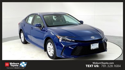New 2025 Toyota Camry LE