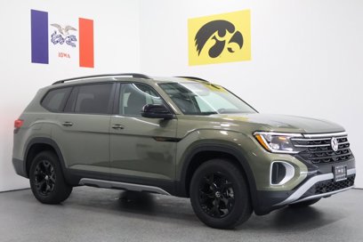 New 2025 Volkswagen Atlas Peak Edition SE
