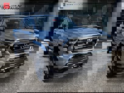 New 2024 Toyota Tacoma SR