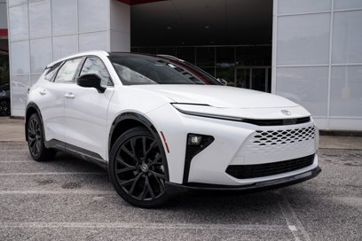 New 2025 Toyota Crown Signia