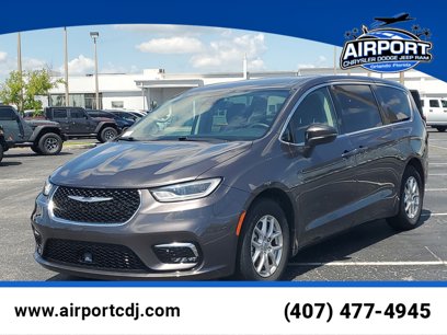 Used 2023 Chrysler Pacifica Touring-L