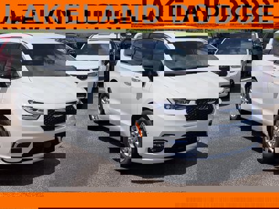 New 2025 Chrysler Pacifica Select