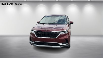 Certified 2024 Kia Carnival EX