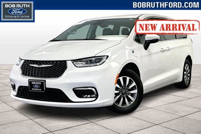 Used 2023 Chrysler Pacifica Touring-L