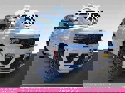New 2023 Jeep Grand Cherokee Summit