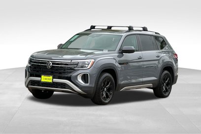New 2025 Volkswagen Atlas Peak Edition SE