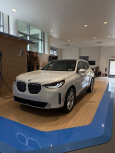 New 2025 BMW X3 xDrive30 w/ Premium Package