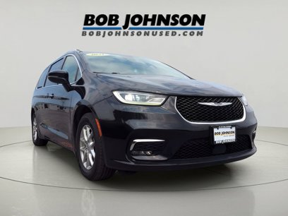 Used 2021 Chrysler Pacifica Touring-L