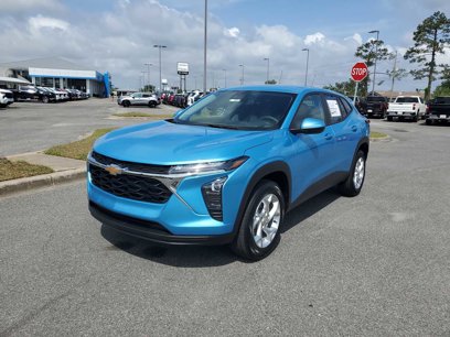 New 2025 Chevrolet Trax LS w/ LS Convenience Package