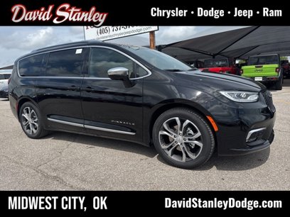 New 2025 Chrysler Pacifica Pinnacle