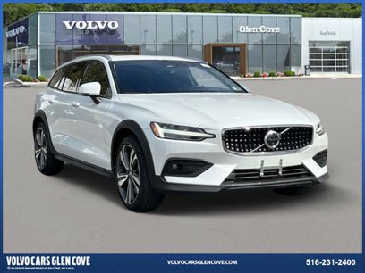 Certified 2023 Volvo V60 B5 Cross Country Plus w/ Climate Package