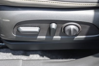 New 2025 Chevrolet Trax ACTIV w/ Sunroof Package