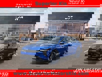 New 2025 Kia K4 LXS