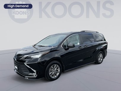 Used 2022 Toyota Sienna XLE