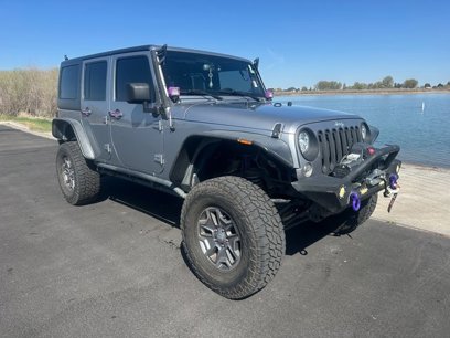Used 2017 Jeep Wrangler Unlimited Rubicon w/ Connectivity Group