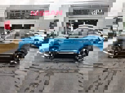 New 2025 Nissan Kicks SR w/ SR Premium Package
