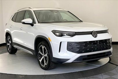 New 2025 Volkswagen Tiguan SE