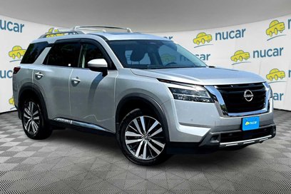 Used 2022 Nissan Pathfinder Platinum