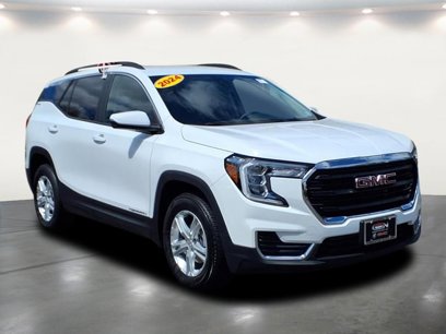 Used 2024 GMC Terrain SLE w/ Driver Convenience Package