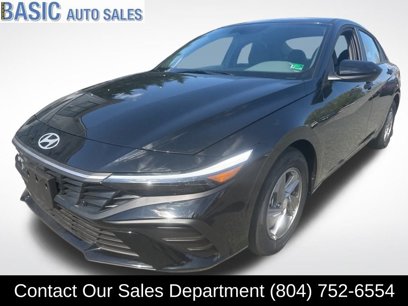 Used 2025 Hyundai Elantra SE