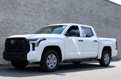 New 2025 Toyota Tundra SR