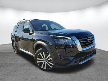 New 2025 Nissan Pathfinder Platinum w/ Cargo Package