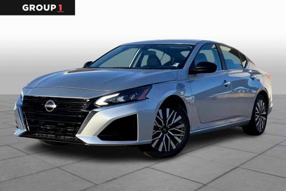Used 2024 Nissan Altima 2.5 SV