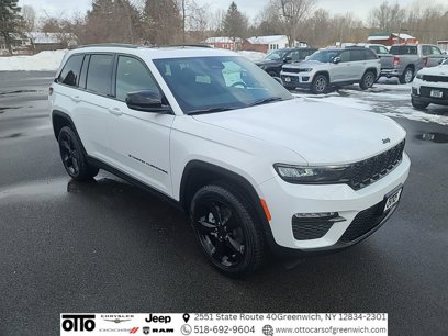 New 2025 Jeep Grand Cherokee Limited w/ Black Appearance Package