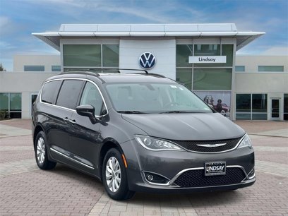 Used 2017 Chrysler Pacifica Touring-L
