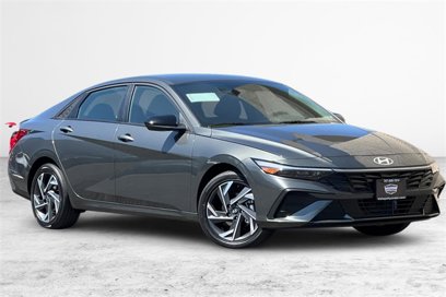 New 2025 Hyundai Elantra SEL