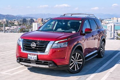 Certified 2023 Nissan Pathfinder Platinum w/ Lighting Package (N93)