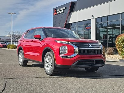 New 2025 Mitsubishi Outlander ES