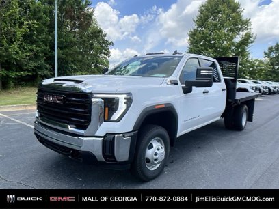 New 2024 GMC Sierra 3500 Pro w/ Convenience Package