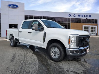New 2025 Ford F250 XL w/ XL Chrome Package