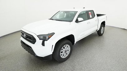 New 2025 Toyota Tacoma SR5