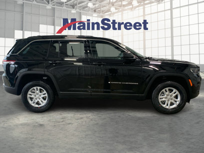 New 2025 Jeep Grand Cherokee Laredo