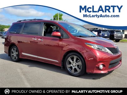 Used 2017 Toyota Sienna SE
