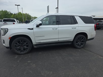 Used 2024 GMC Yukon SLT w/ SLT Luxury Package
