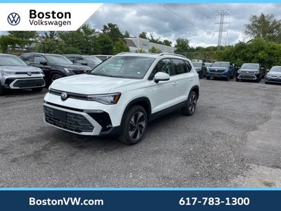 New 2025 Volkswagen Taos SE
