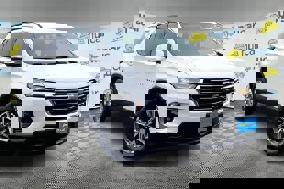 Used 2022 Chevrolet Traverse LT